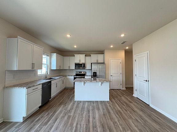 4th image of 1713 Luna Way