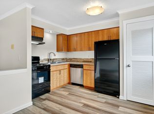 8950 N Kellogg St APT 16, Portland, OR