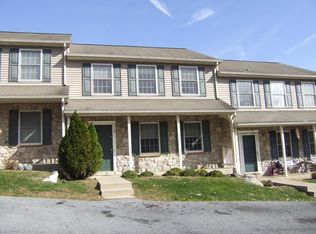 15 Park Ln, Lancaster, PA 17603