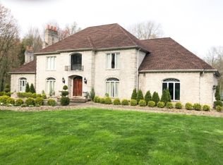 1211 Warner Rd, Hubbard, OH 44425