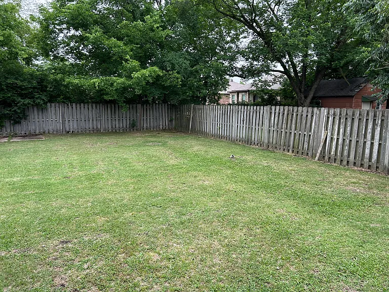 2408 Willow Rd — Photo 10