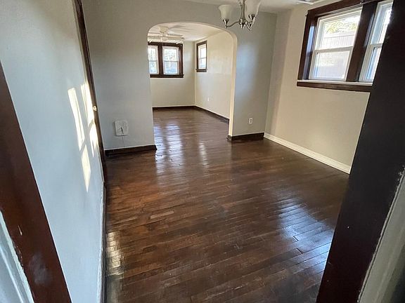 5th image of 157 N Rose Blvd APT 5