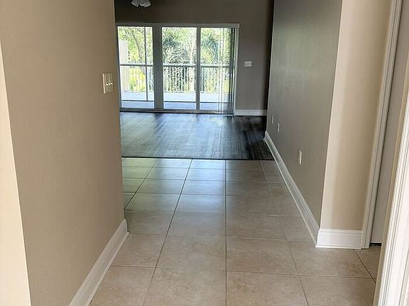 3rd image of 960 Starkey Rd APT 5105