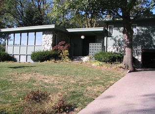 6706 Howard St, Omaha, NE 68106