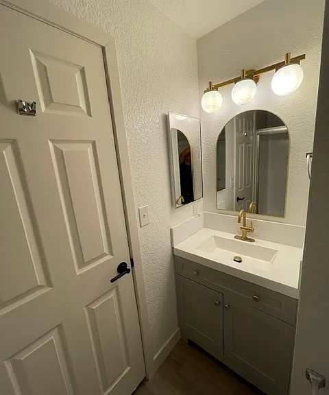 13427 Roselle Ave #7 — Photo 6