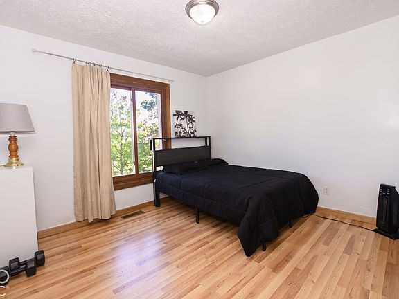 2nd image of 492 Pelenor Dr