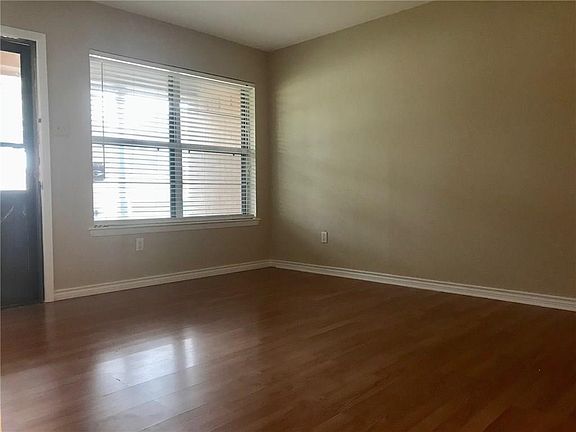 5th image of 622 Bedford Dr
