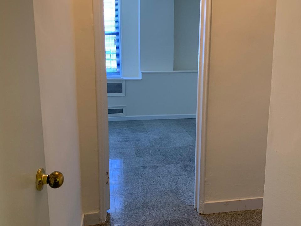 1st image of 14943 35th Ave #La