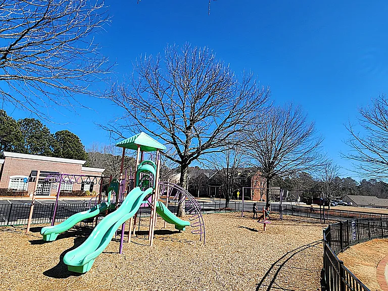 137 River Park Xing #137 — Photo 4