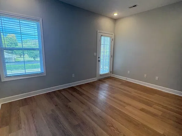 117 Owmby Way, 117 Owmby Way APT 124, Bowling Green, KY 42101