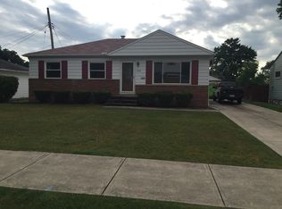 7314 Glenn Oval Dr, Parma, OH 44130