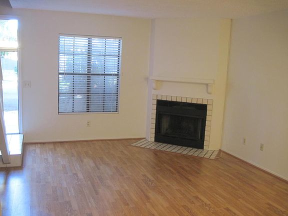 5th image of 4901 E Kelton Ln Unit 1203