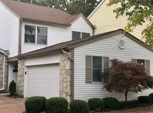 1505 Walpole Dr, Chesterfield, MO