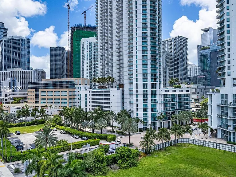 350 S Miami Ave #2108 — Photo 17