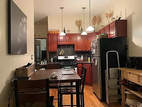 304 Stanhope St #2A Photo 1
