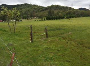 619 W Jones Creek Rd, Grants Pass, OR 97526