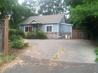 3010 NE 130th St, Seattle, WA 98125