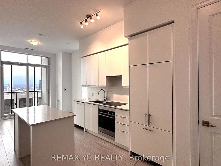 30 Elm Dr W #Penthouse 06 — Photo 2