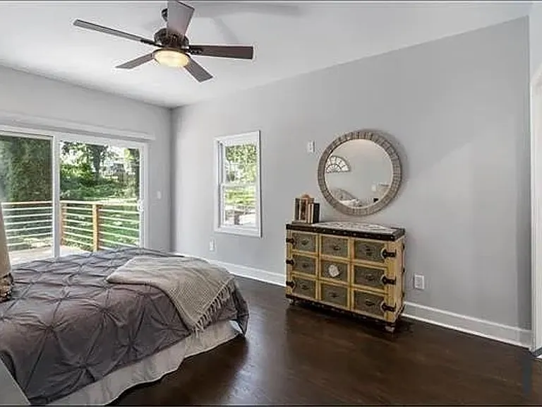 984 Dill Ave SW — Photo 22