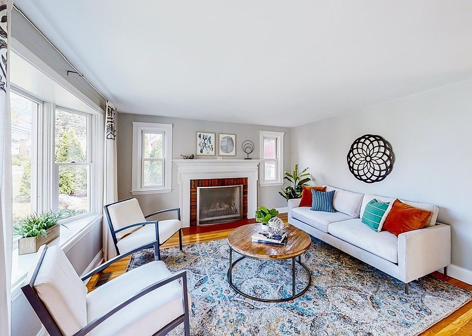 343 South St, Reading, MA 01867 Zillow