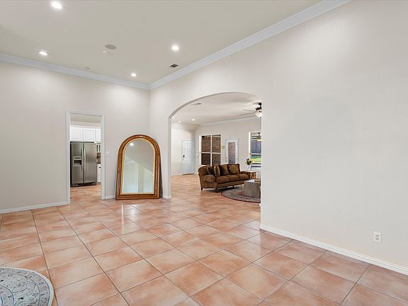 5th image of 2508 Russwood Dr