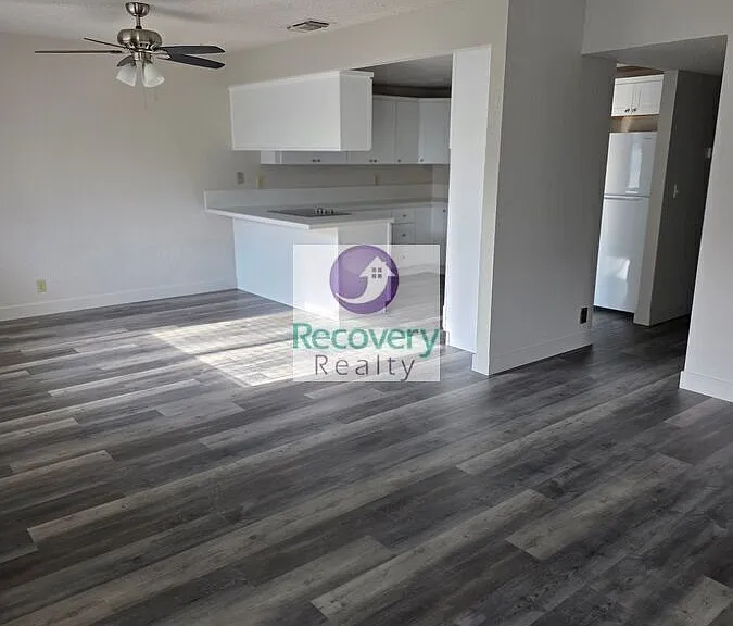 1184 Green Hill Dr — Photo 5