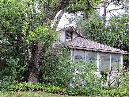 3rd image of 2501 32nd Ave N