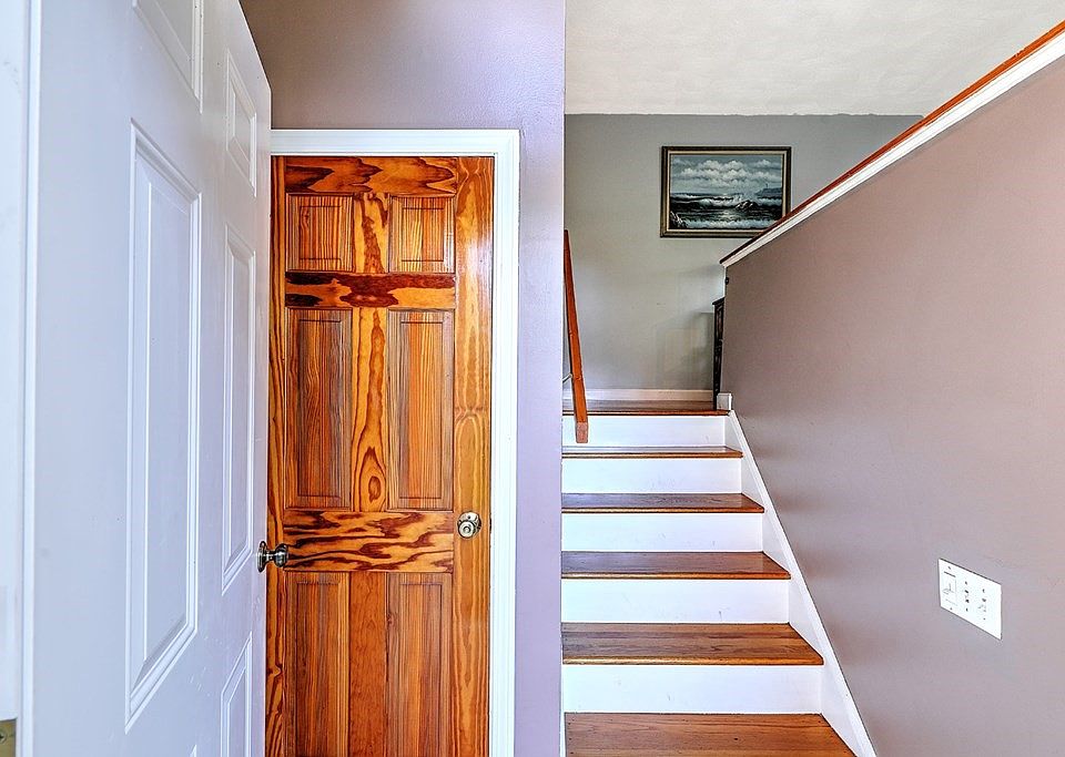 652 Old Warren Rd, Swansea, MA 02777 Zillow