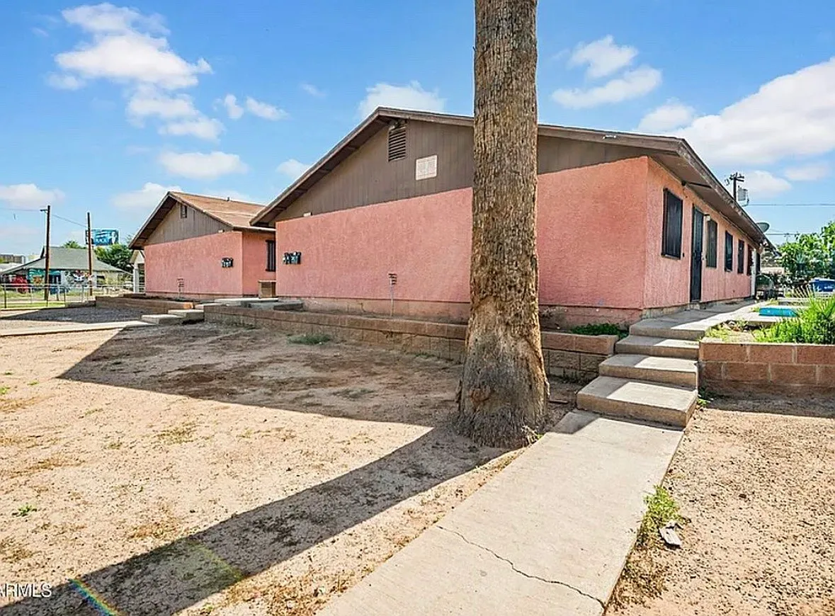 2 bed, 700 sqft, $1,245 — Photo 3