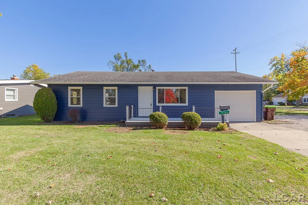 130 Canterbury St photo 1
