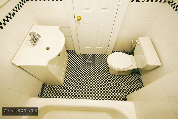 Rented by ZealEstate Group Inc | media 41