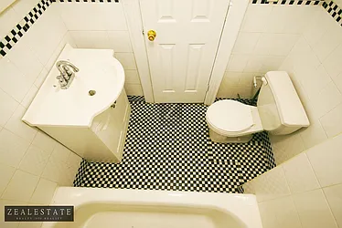 Rented by ZealEstate Group Inc