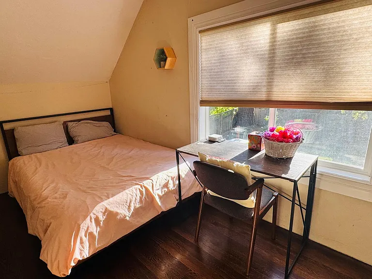 1345 Cabrillo Ave — Photo 10