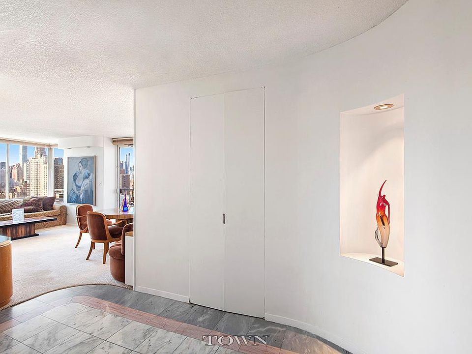 1st image of 404 E 79th St APT 28B