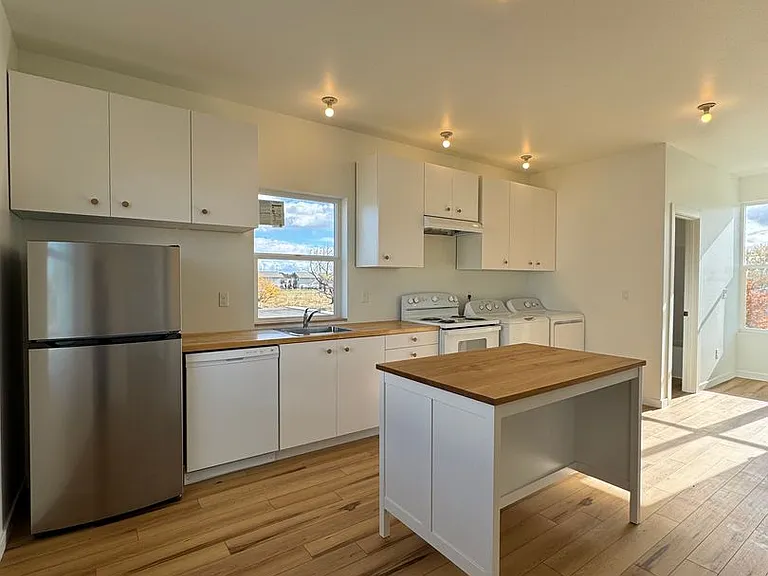 404 E Windsor Ct #2 — Photo 7