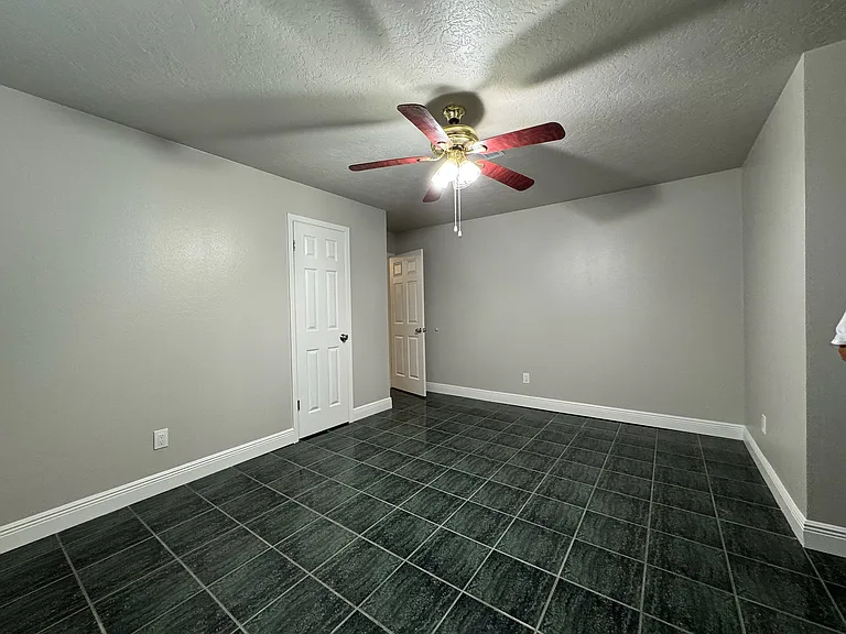 3114 Kleinmann Ave — Photo 13
