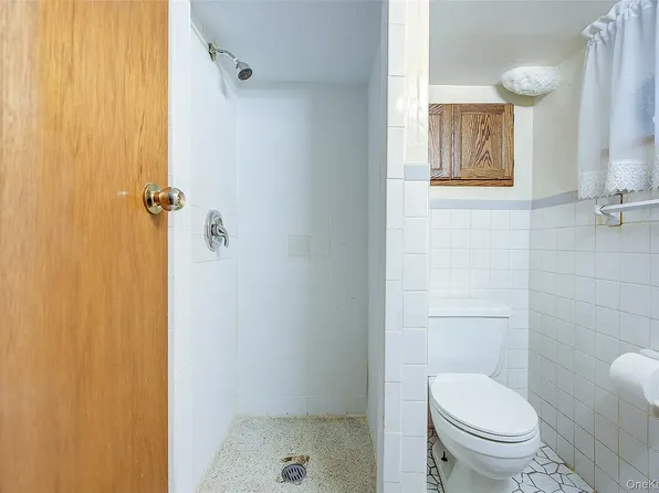 161-10 84th Avenue image 34 of 44