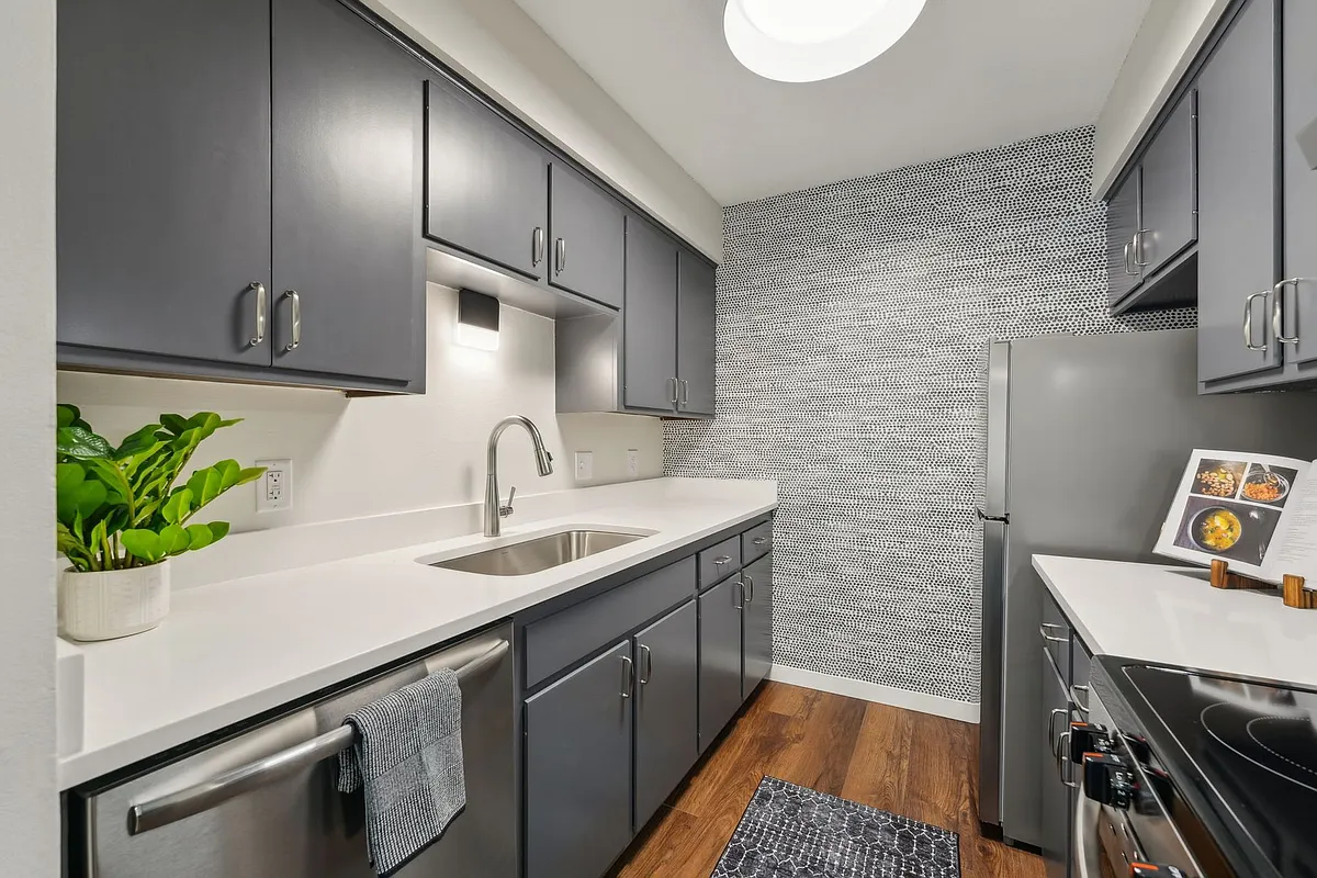 Building Photo - Wayzata Lake Apartments