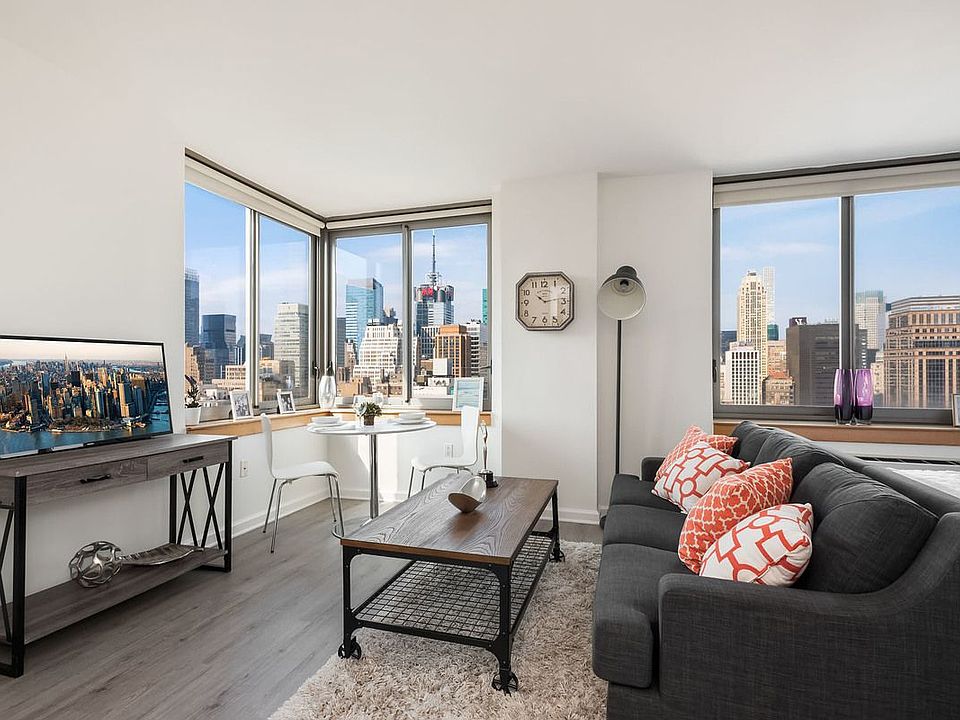 1st image of 35 W 33rd St APT 33A
