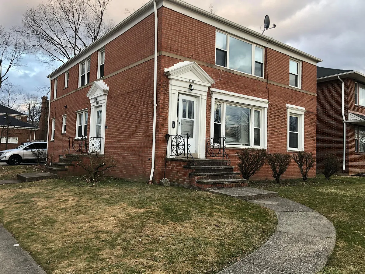 Building Photo - 2321 Traymore Rd