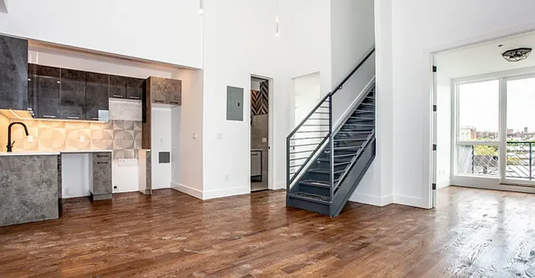 Rented by Loom Capital Group Inc. | media 12