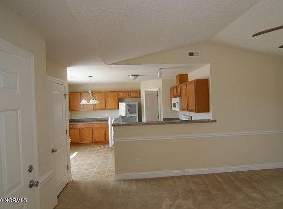 3rd image of 2204 B Saddleback Dr