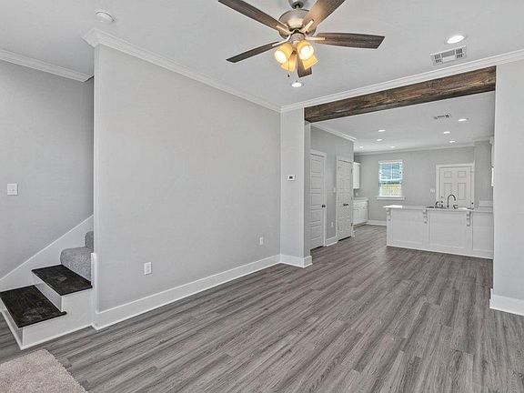 2nd image of 4320 Louisiana Ave #10