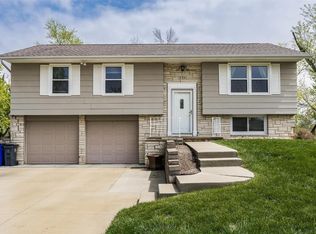 236 Crandall Dr NE, Cedar Rapids, IA 52402