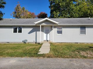 600 S 7th St, Breese, IL 62230