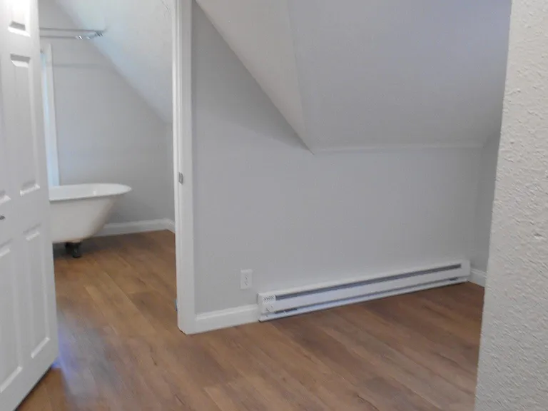 17 N Cedar St — Photo 26