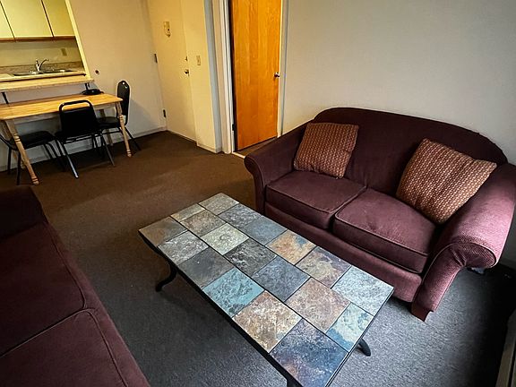 4th image of 401 Eddy St #10634036