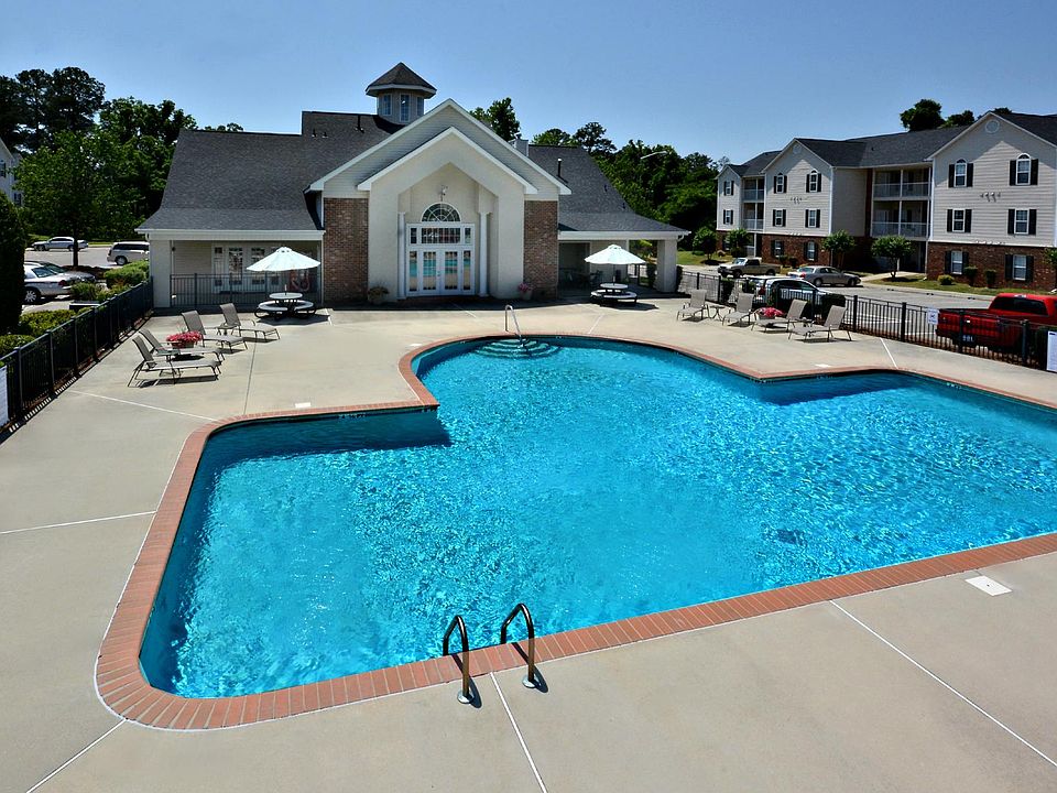 2nd image of 404 Regency Dr Unit 101