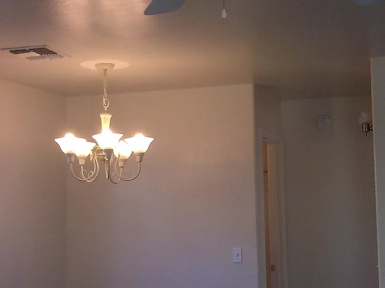1117 W Hadley St #1 — Photo 2