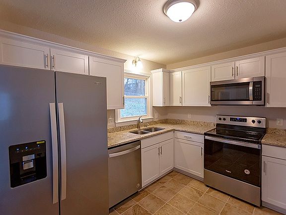 4th image of 1504 Sunshine Dr
